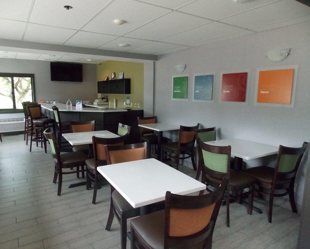 詹姆斯敦福尔科纳克拉里奥波因特饭店酒店 外观 照片